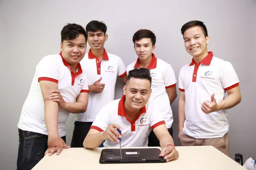 Hình ảnh Trung Tâm Dạy Nghề Sửa Chữa Điện Thoại và Laptop 24h ảnh 1