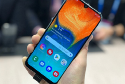 Vì sao Samsung A50 sạc không vào pin? Đâu là giải pháp?