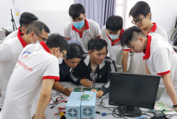 Học sửa điện thoại laptop có khó không? Mất bao lâu? Địa chỉ học uy tín tại TP.HCM
