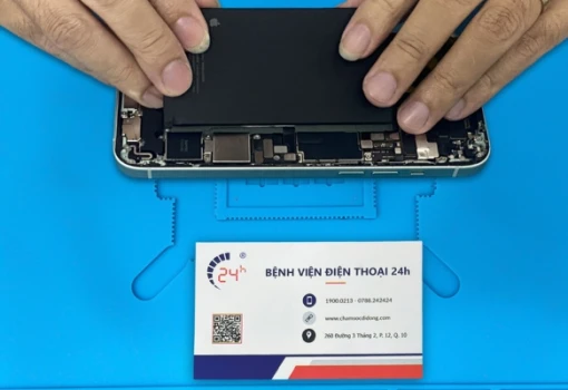 dich-vu-thay-pin-iPhone-13-lay-ngay.jpg