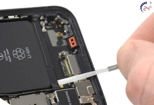 thay-pin-iPhone-12-Mini-lay-ngay-tai-tphcm.jpg