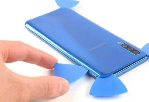 thay-pin-Samsung-Galaxy-A50-chinh-hang-tai-tphcm.jpg