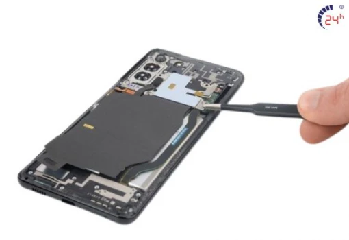 thay-pin-Samsung-S21-Plus-chat-luong-cao.jpg