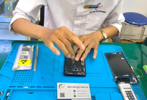 thay-pin-Samsung-S21-Ultra-lay-ngay.jpg