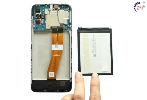 thay-pin-Samsung-A02s-uy-tin-tai-tphcm.jpg