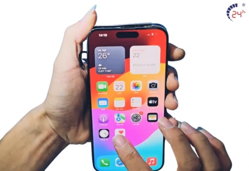 thay-mat-kinh-iphone-15-pro-max-lay-lien.jpg