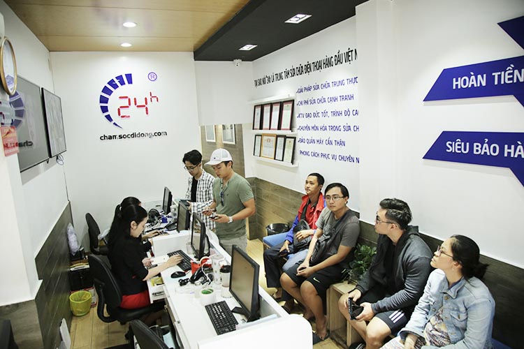 hinh-anh-khach-hang-24h-7