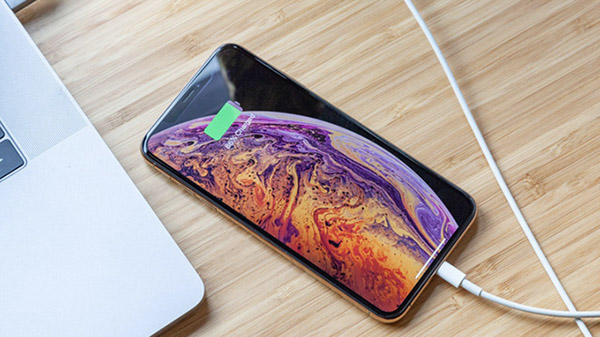 pin-iphone-xs-dung-duoc-bao-lau-2