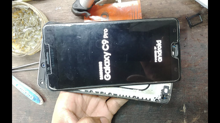 sua-chua-dien-thoai-samsung-galaxy-c-4