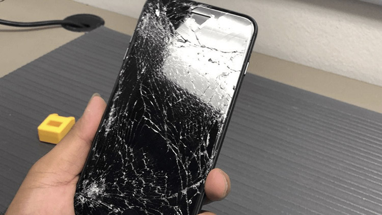 thay-man-hinh-iphone-7-2