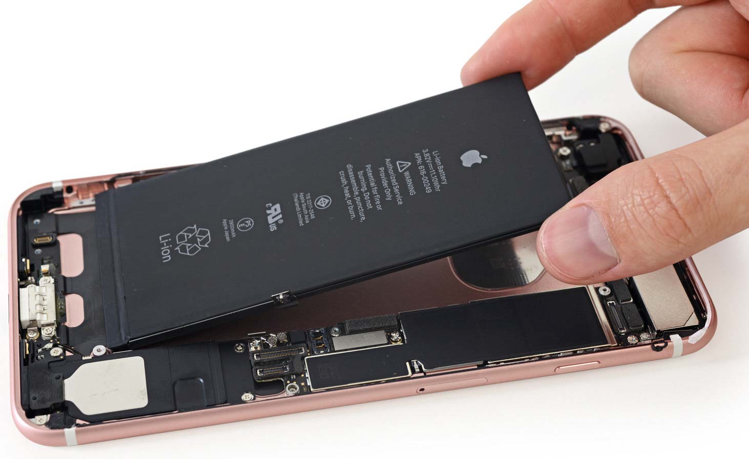 thay-pin-iphone-7-1