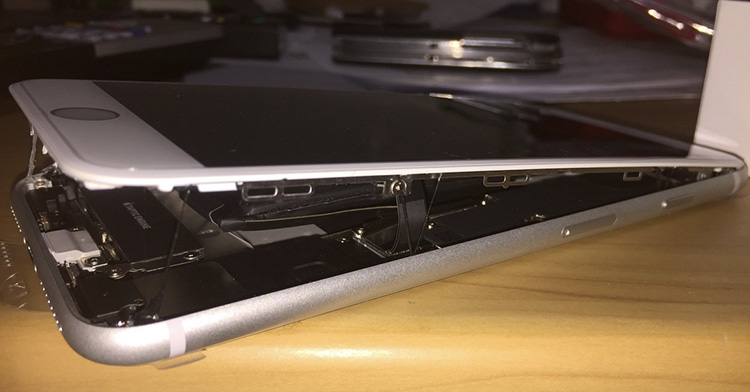 thay-pin-iphone-8-plus-3