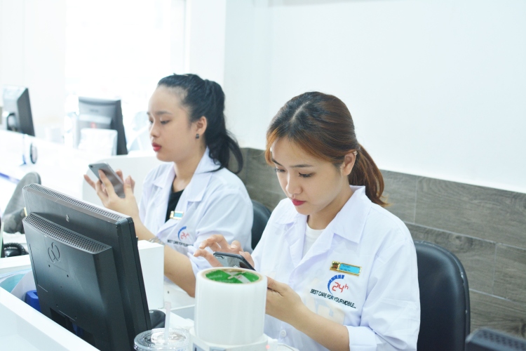 Con gái thường có khả năng tập trung cao hơn con trai