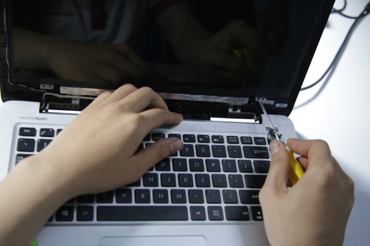 sửa chữa Laptop