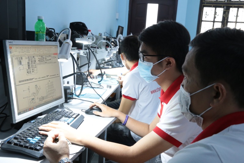 Học sửa chữa điện thoại bao lâu thì có thể thành thạo nghề?