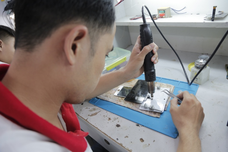 Lý do ngành sửa chữa Điện Thoại - Laptop rất ít “thất nghiệp”