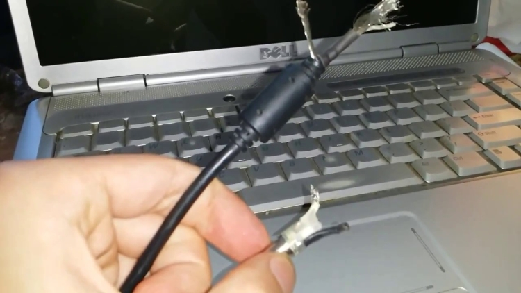 Thay sạc Laptop Dell Latitude 3480