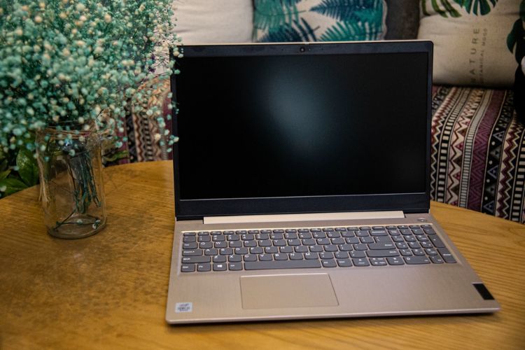 Thay bàn phím Laptop Lenovo Ideapad Slim 3 15IIL05