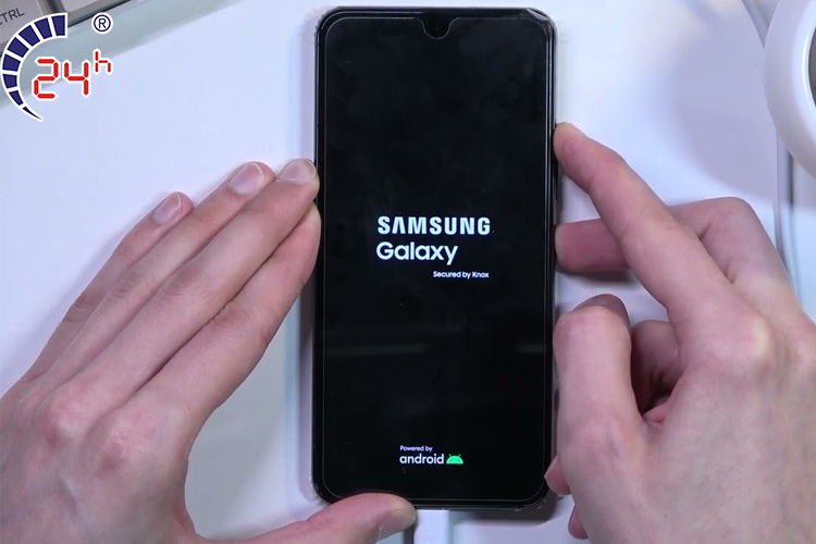 Cach de ban phim Android tro lai binh thuong la nen khoi dong lai
