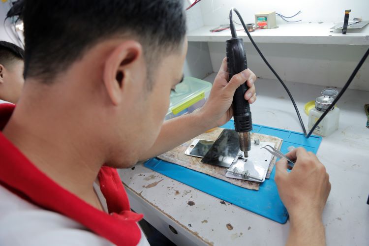 lý do học sửa chữa điện thoại di động