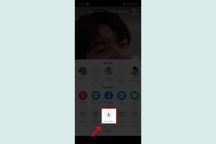 Chọn biểu tượng Lưu video ở giữa phía dưới màn hình ứng dụng