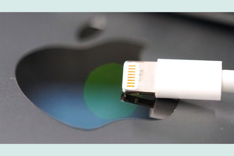 Hạn chế sử dụng điện thoại trong khi đang sạc pin