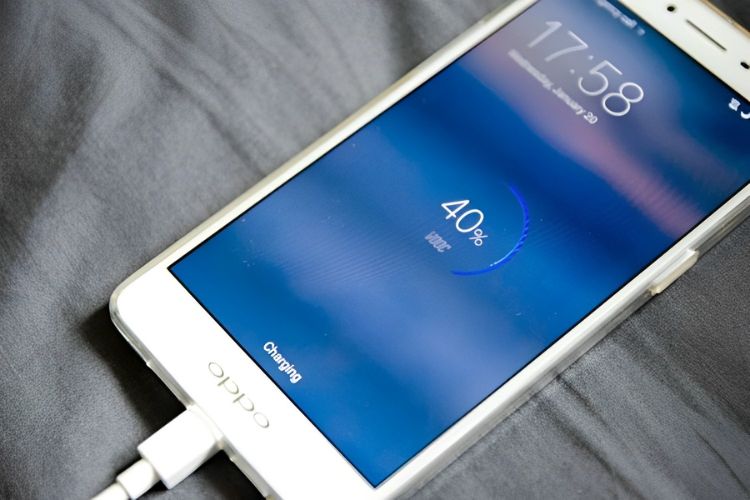 Thay chân sạc Oppo F1 (F1w, F1f, F1fw)