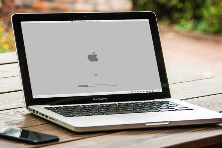 MacBook bị đơ vì card màn hình VGA bị hỏng