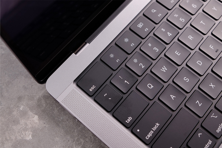 đôi lúc bạn sẽ gặp phải tình trạng loa MacBook Pro bị rè hay bị mất luôn tiếng