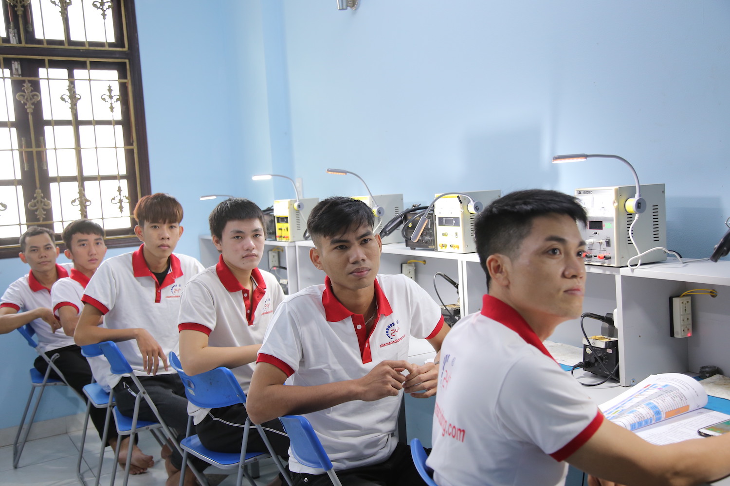 Tại sao chọn chương trình dạy nghề tháng 8 của chúng tôi?