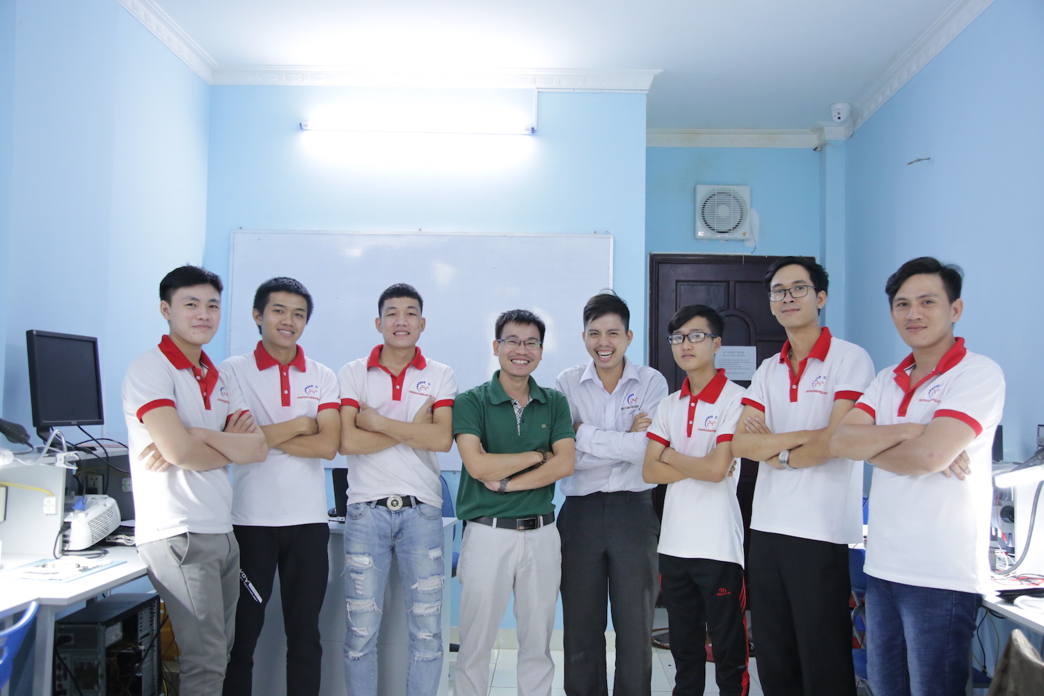 Học nghề hôm nay - Vì một tương lai không nhờ nhà vợ - Giảm đến 45% học phí