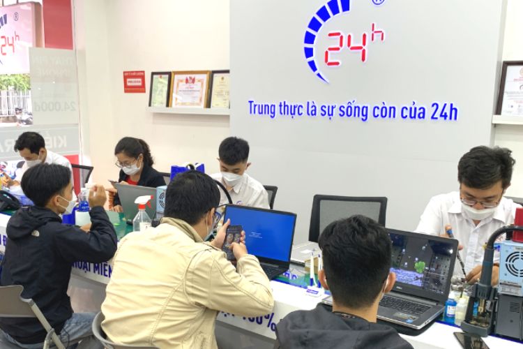 thay bản lề Samsung Galaxy Z Fold4 tại Bệnh Viện Điện Thoại Laptop 24h