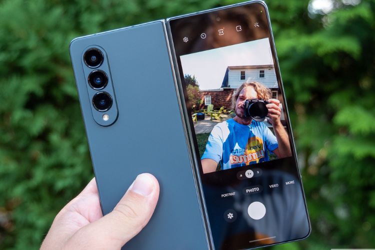 Thay bản lề Samsung Galaxy Z Fold4  