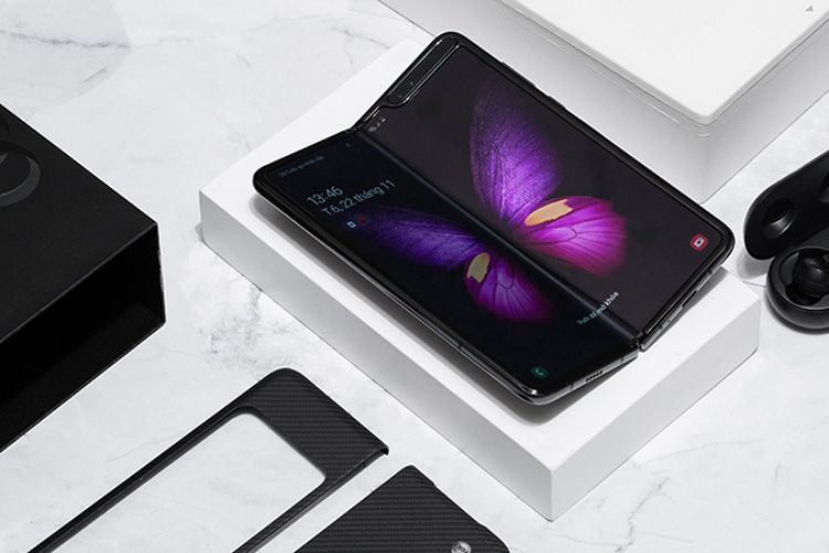 Thay pin Samsung Galaxy Fold 