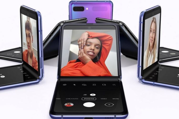 thay mặt kính Samsung Galaxy Z Flip F700 
