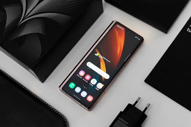 Thay pin Samsung Galaxy Z Fold 2 5G