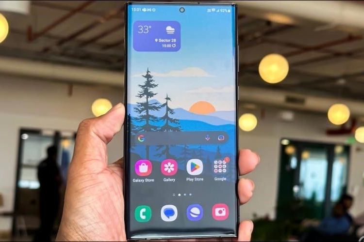 Quy trình thay mặt kính Samsung Galaxy S22 Ultra 5G tại Bệnh Viện Điện Thoại Laptop 24h