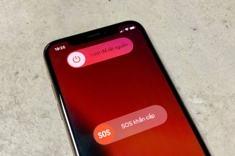 Khởi động lại iPhone 