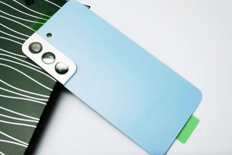 Nên thay bộ vỏ hay chỉ thay nắp lưng Samsung Galaxy S22+ 5G? 