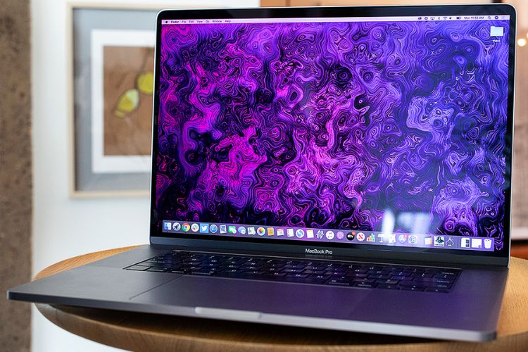 Định kỳ bảo dưỡng màn hình MacBook để kéo dài tuổi thọ.
