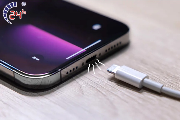 Sử dụng củ sạc dây sạc iPhone chính hãng chất lượng