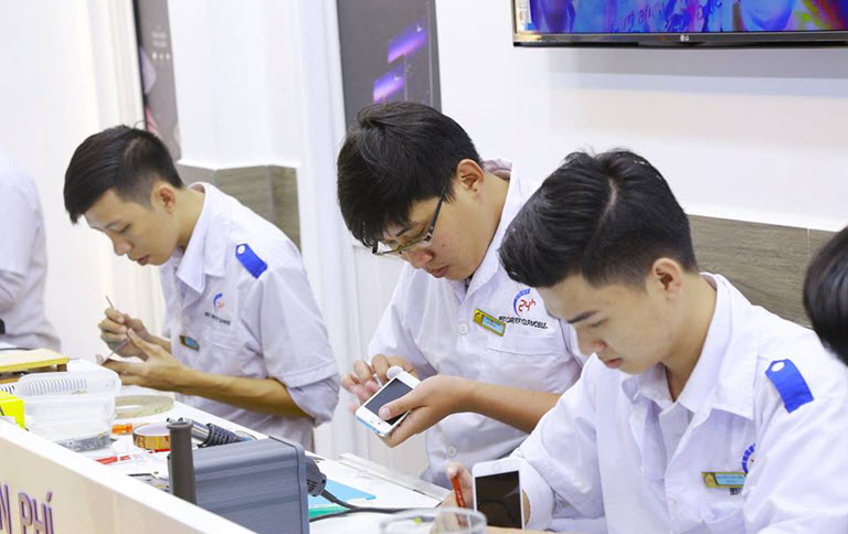 thay main iphone x chính hãng uy tín tại bệnh viện điện thoại 24h hình ảnh 1
