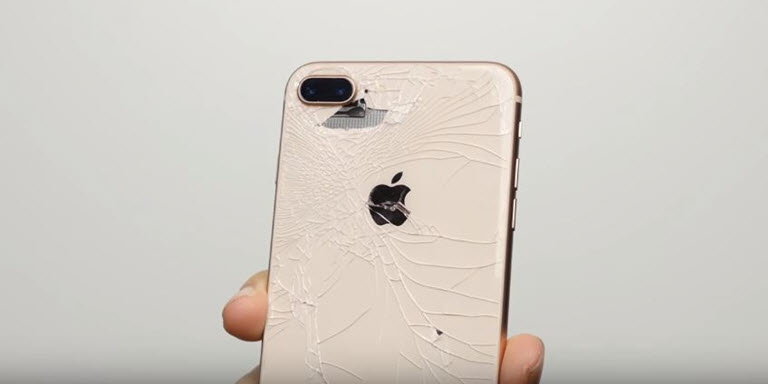 vỡ mặt kính sau iphone 8 plus giá bao nhiêu