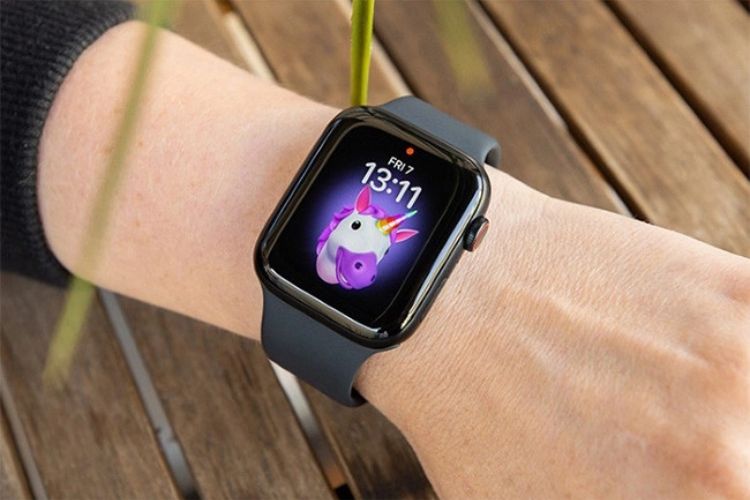 Cách bảo quản Apple Watch SE 2022 44mm để bảo vệ tốt màn hình