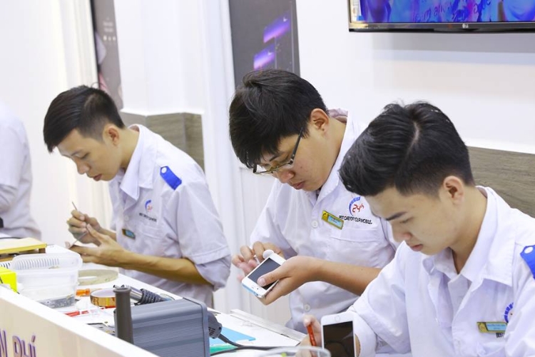 Kỹ thuật viên sửa chữa