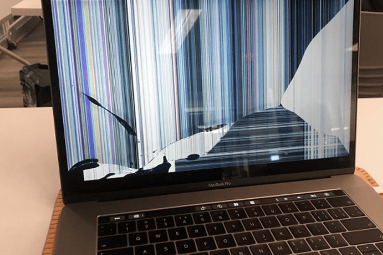 Màn hình Macbook Pro 13 inch M2 bị sọc màn