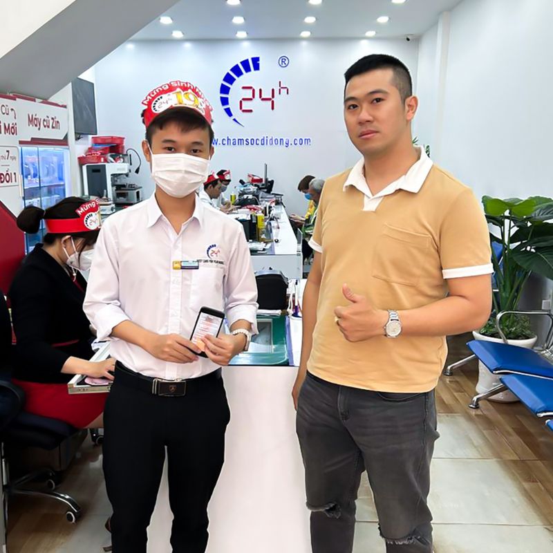 feedback thay kinh lung iPhone 11 pro