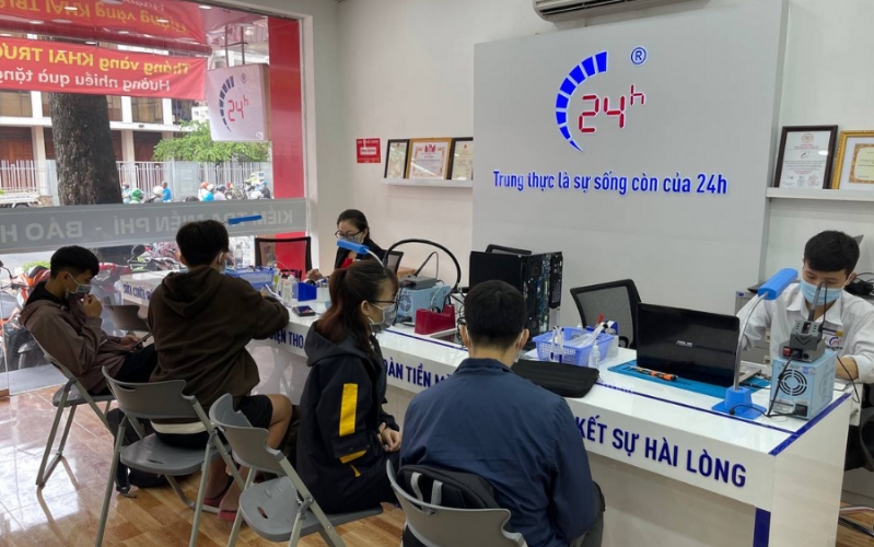 Địa chỉ thay kính lưng iPhone 16 Pro chuyên nghiệp có bảo hành tại TP.HCM 