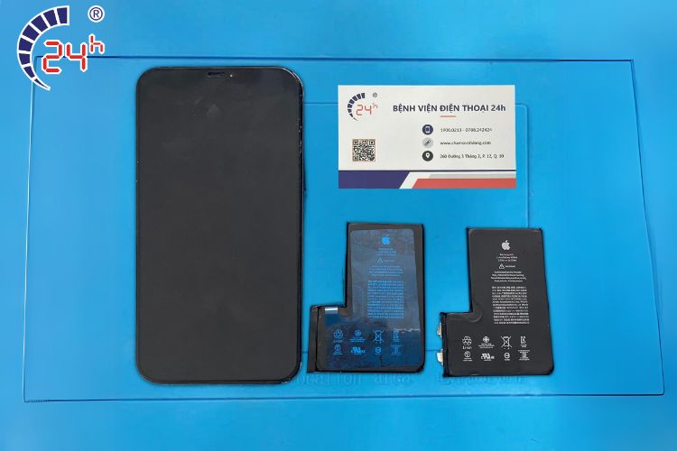 thay pin iPhone chính hãng
