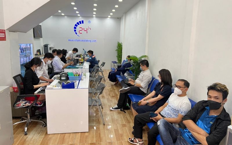 thay pin iPhone mất bao nhiêu tiền